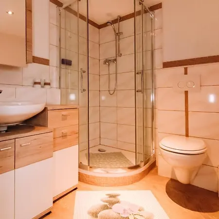 Casa Del Vino شقة إرباخ